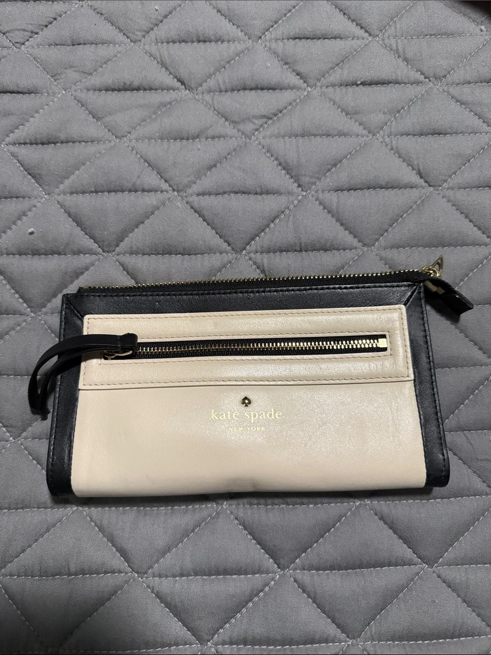 kate spade cream and black two-tone leather zip wallet